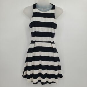 ♤♤ Design Lab Lord & Taylor Striped Black and White Sleeveless Dress Size Small